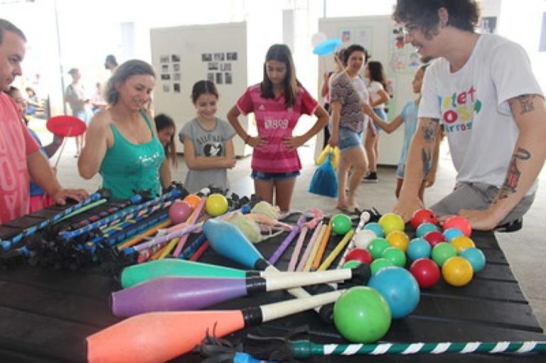 Arte nos Bairros abre inscrições para oficinas práticas gratuitas em mais de 80 polos da cidade