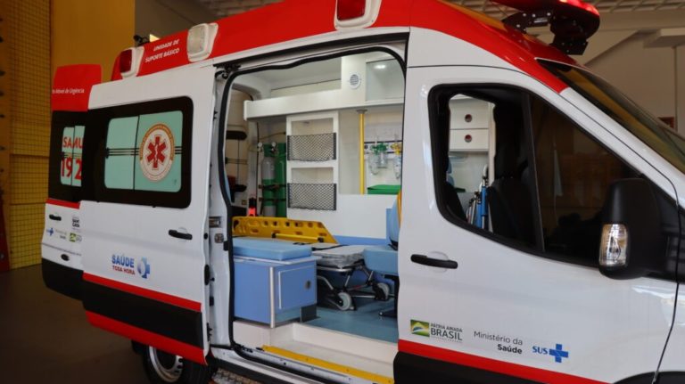 Balneário Camboriú recebe nova ambulância