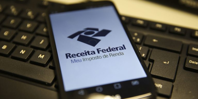 Receita recebe mais de 1 milhão de declarações do IR no primeiro dia