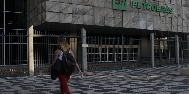 Acionistas minoritários indicam candidatos a conselhos da Petrobras