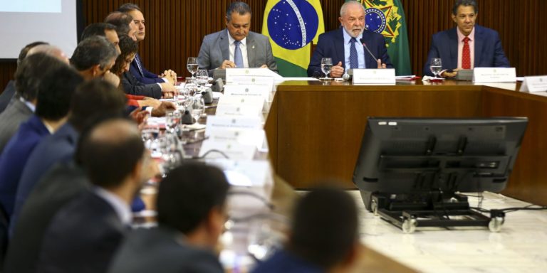 Governo federal adotará parcerias com setor privado para investimentos