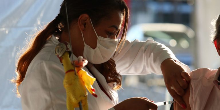 Gestantes e puérperas do Rio terão vacina bivalente a partir do dia 13