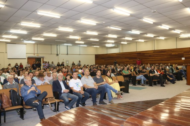 Audiência pública do Parque Inundável Multiuso lotou auditório do IFC