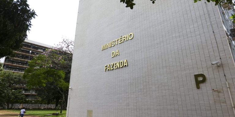 Ministério anuncia medidas para ampliar crédito e investimentos