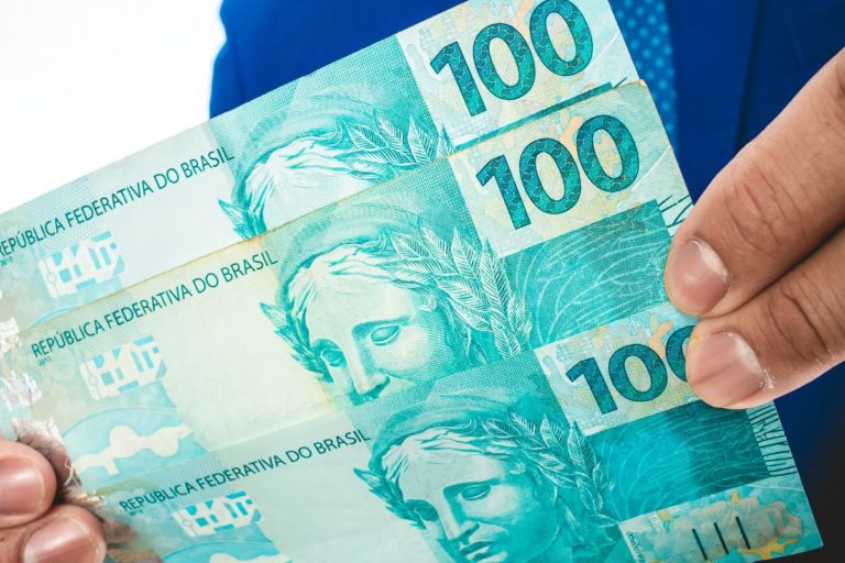 Novo benefício de R$ 800 é disponibilizado para famílias de baixa renda inscritas no Cadastro Único