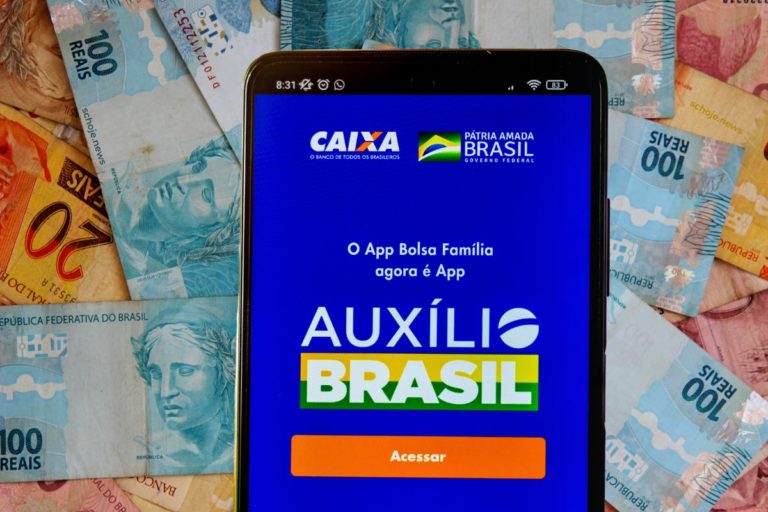 Auxílio Brasil: Confira se você tem direito aos R$15 MIL de indenização para beneficiários