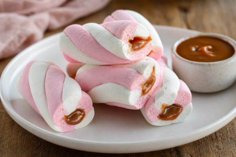 Marshmallow Recheado Caseiro – Doce Fácil com Textura Macia e Recheio Cremoso