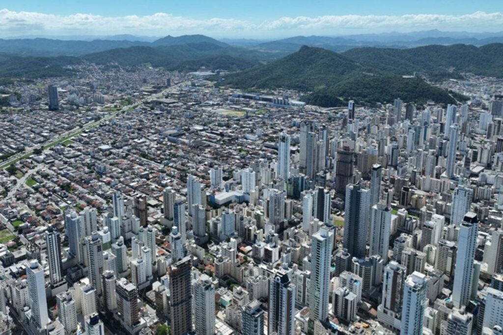 Donos de imóveis novos em BC podem pedir desconto no IPTU até 30 de novembro