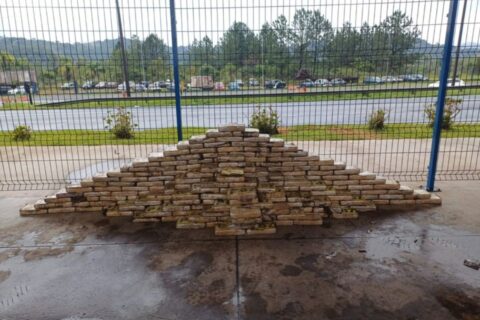 PF encontra depósito subterrâneo com 231 kg de cocaína em Itajaí
