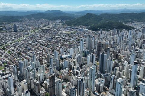 Donos de imóveis novos em BC podem pedir desconto no IPTU até 30 de novembro