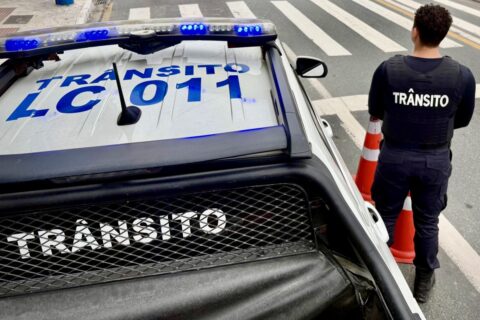 Avenida dos Tucanos passa a ter sentido único em BC