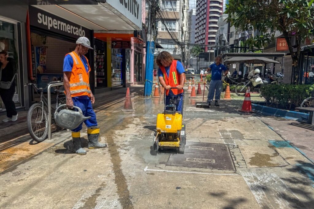 BC inicia manutenção no Calçadão da Avenida Central