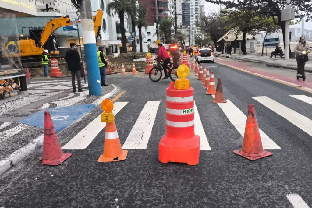 Chuvas interrompem obras da Emasa nesta terça em BC