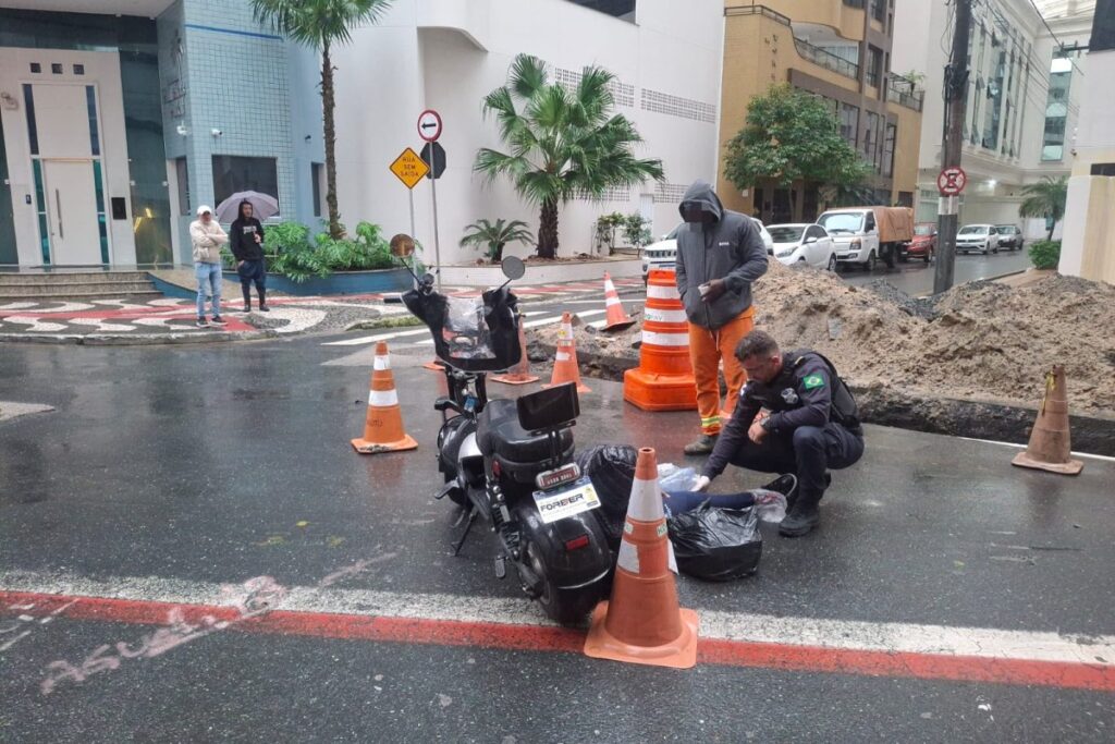 Colisão entre carro e autopropelido gera ferida em BC