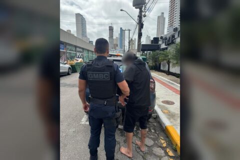 Homem é preso após invadir casa no centro de BC