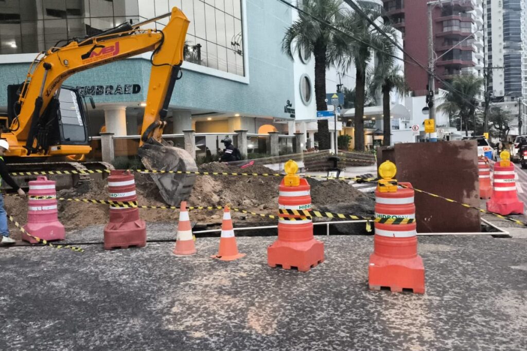 Obras causam interdições no trânsito de BC nesta terça